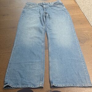 ZARA Light Wash Straight Leg Jeans – Size 10 (EUR 42)
